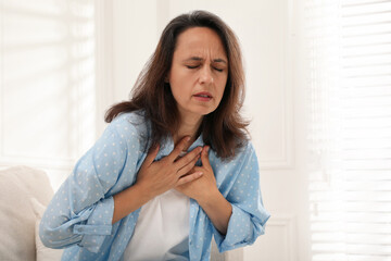 Heart Palpitations: Identifying Menopause Symptoms - JOI